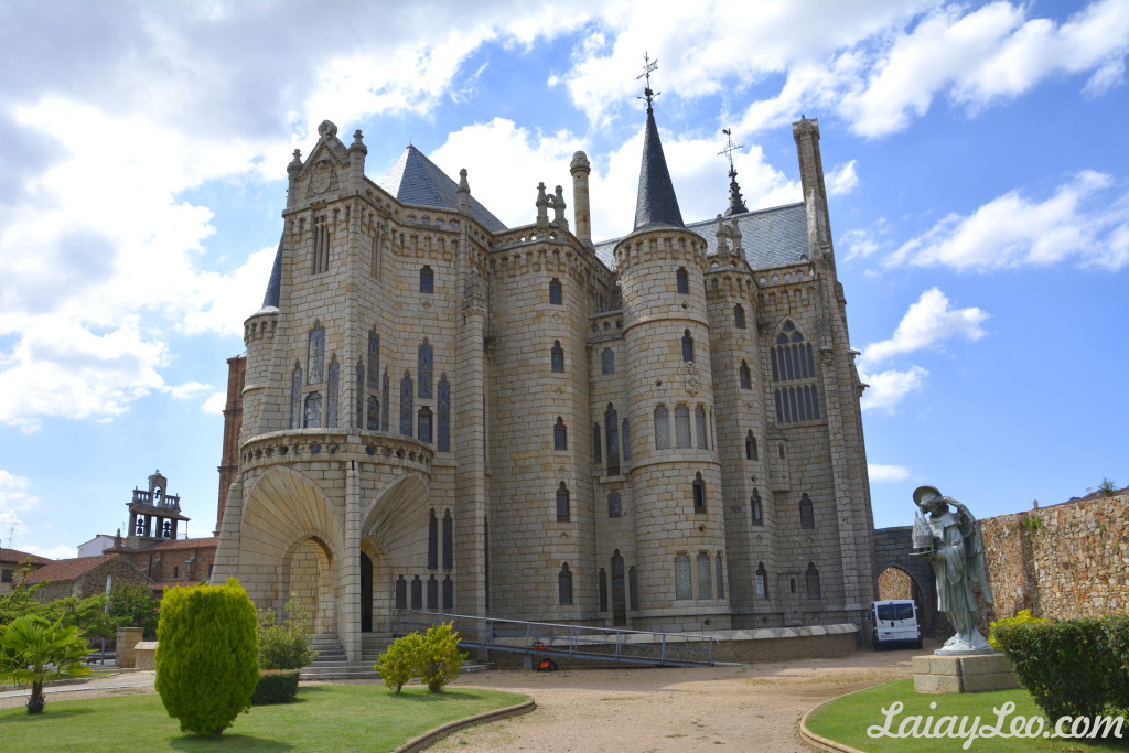 Exterior del Palacio Episcopal de Astorga